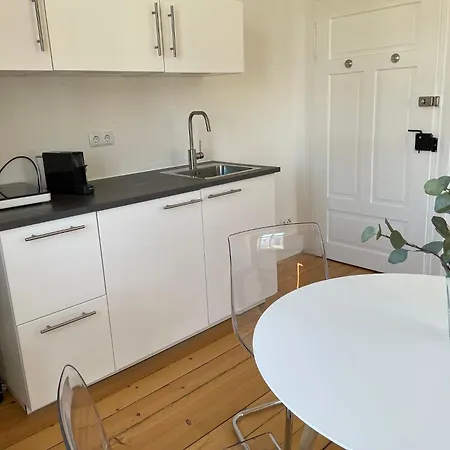 Im Zentrum Von Lochau, #4 *